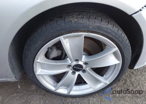 2016 Mercedes-Benz C 300 4Matic z USA, uszkodzony, nr VIN 55SWF4KB3GU176758